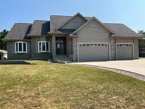 2009 24th Ave, Menominee, MI 49858