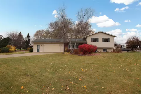 554 E Gate Dr, Oshkosh, WI 54904