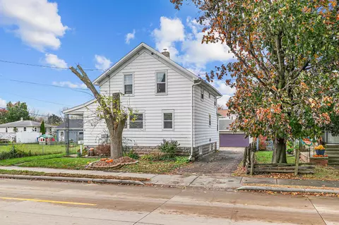 125 Knapp St, Oshkosh, WI 54902
