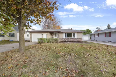 812 Green St, Menasha, WI 54952