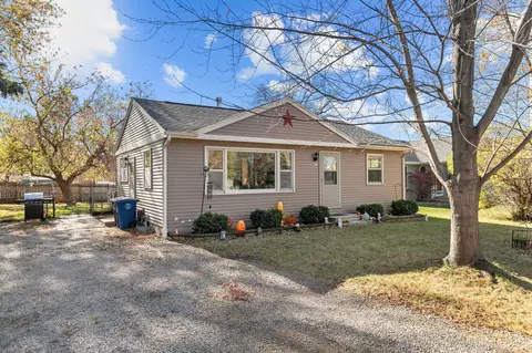 821 Ridge Ln, Oshkosh, WI 54901