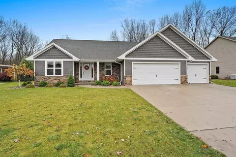 2518 Remington Rd, Green Bay, WI 54302