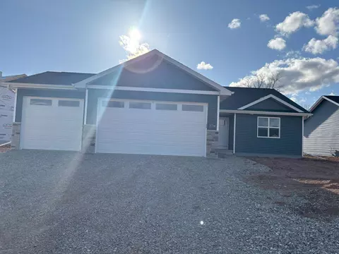 1714 Founders St, Neenah, WI 54956