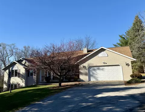 2085 Cardinal Ln, Green Bay, WI 54313
