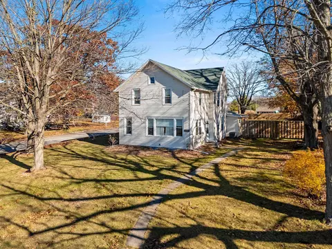 1036 N 5th Ave, Sturgeon Bay, WI 54235