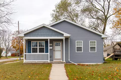 922 Silver St, De Pere, WI 54115