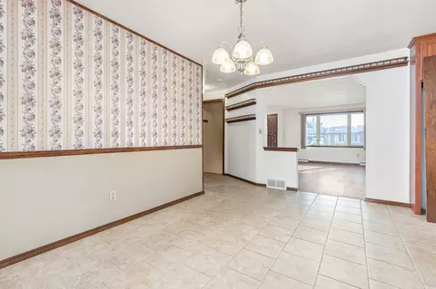 1316 W Edmund Dr, Appleton, WI 54914 photo 7