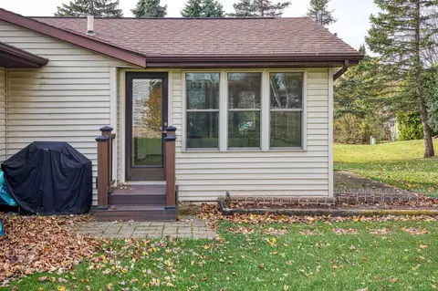 1316 W Edmund Dr, Appleton, WI 54914 photo 31
