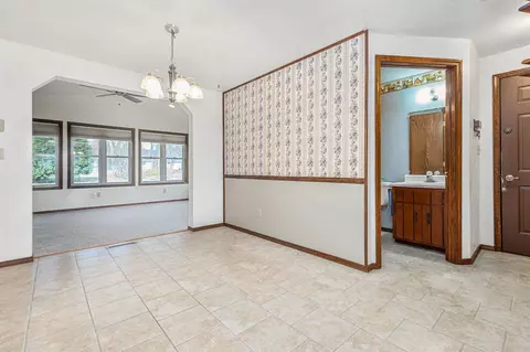 1316 W Edmund Dr, Appleton, WI 54914 photo 10