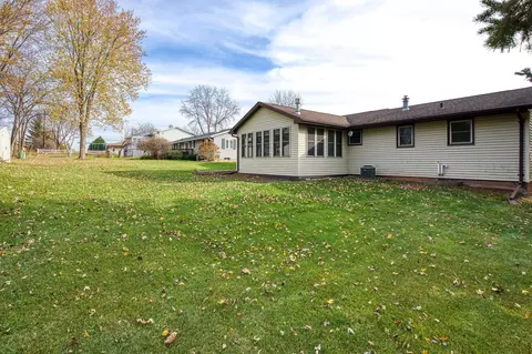 1316 W Edmund Dr, Appleton, WI 54914 photo 38