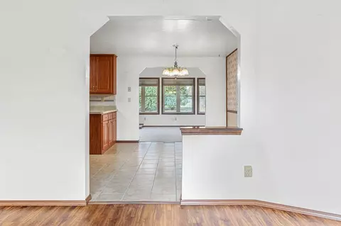 1316 W Edmund Dr, Appleton, WI 54914 photo 4