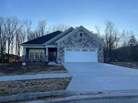 2409 Mensa Ct, Green Bay, WI 54311