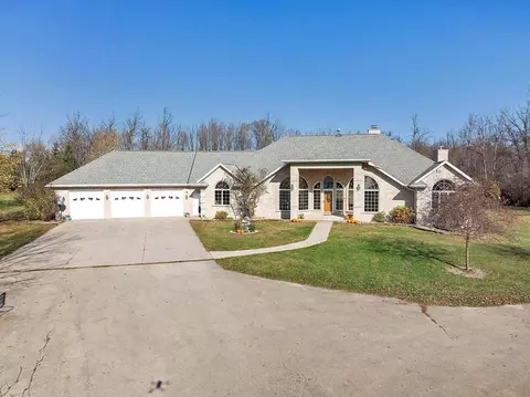 e1496 Luxemburg Road, Luxemburg, WI 54217