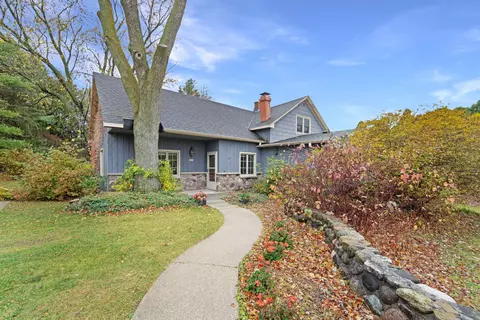 2501 S 35th St, Manitowoc, WI 54220