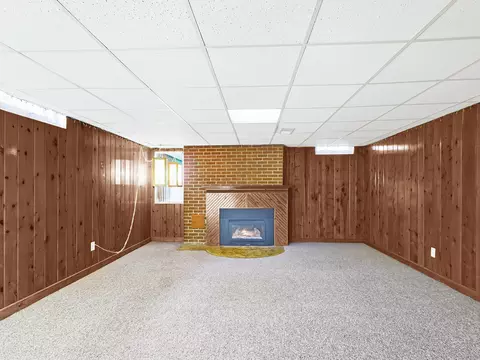 Living - 195 Gardners Row, Appleton, WI 54915 photo 4 of 4