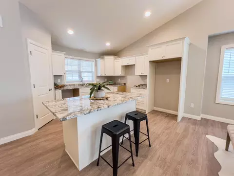 2351 E Plank Cir, Appleton, WI 54915 photo 5