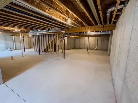 2351 E Plank Cir, Appleton, WI 54915 photo 15