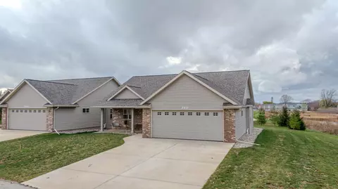 2351 E Plank Cir, Appleton, WI 54915 photo 18