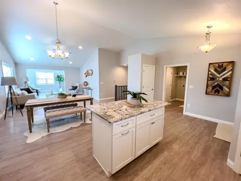 2351 E Plank Cir, Appleton, WI 54915 photo 6