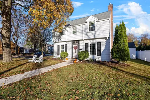 1826 N Drew St, Appleton, WI 54911 photo 2