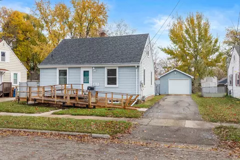 823 Appleton St, Menasha, WI 54952
