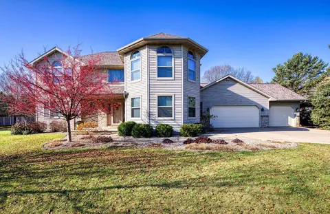 236 Mandella Ct, Neenah, WI 54956