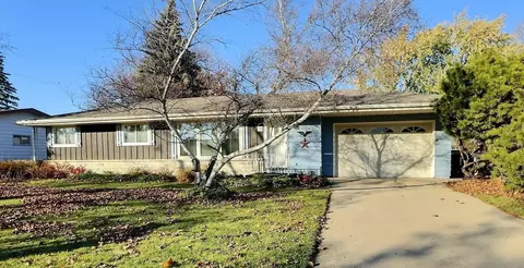 1538 W 7th Ave, Oshkosh, WI 54902