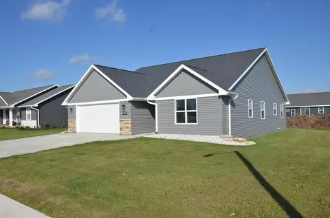 374 Willie Mays Cir, De Pere, WI 54115