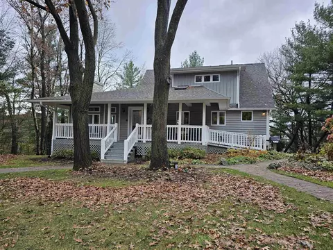 e2391 Cardinal Court, Waupaca, WI 54981