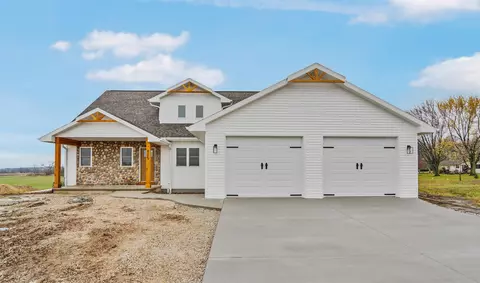 805 Bessy Ln, Chilton, WI 53014