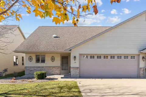 136 Somerset Ln, Kimberly, WI 54136