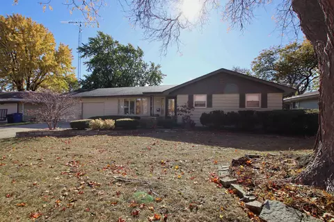 1537 W 6th Ave, Oshkosh, WI 54902