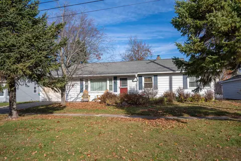3296 Carney Ave, Marinette, WI 54143