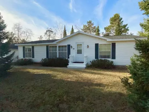 607 Funk St, Crivitz, WI 54114