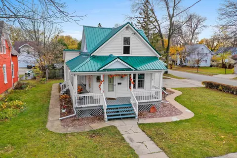 1135 W Lawrence St, Appleton, WI 54914