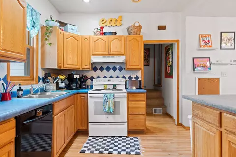 1135 W Lawrence St, Appleton, WI 54914 photo 10