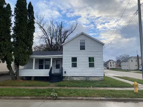 257 W 6th Ave, Oshkosh, WI 54902