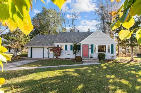 633 W Kimberly Ave, Kimberly, WI 54136