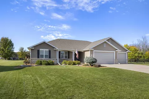 w7232 Fox Hollow Lane, Greenville, WI 54942