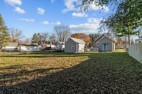 Exterior - 1523 N Hall Ave, Appleton, WI 54911 photo 6 of 6