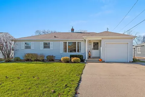 1609 Henry St, Neenah, WI 54956