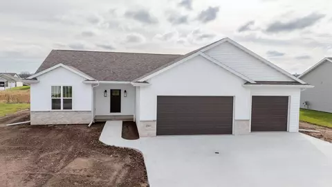 2061 Antelope Trl, Kaukauna, WI 54130