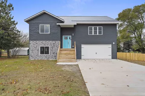 2305 20th St, Menominee, MI 49858
