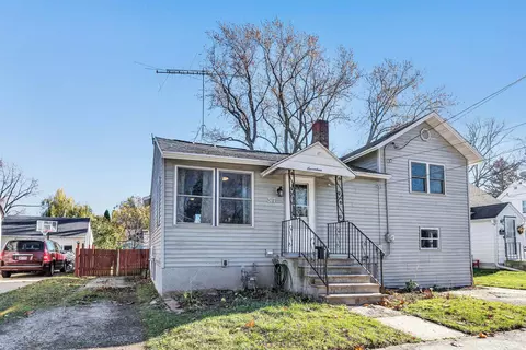 317 Oak Grove Ave, Green Bay, WI 54302