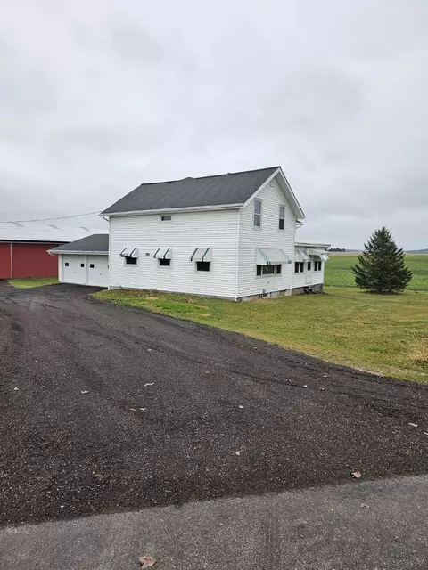 w3131 Cody Road, Mount Calvary, WI 53057