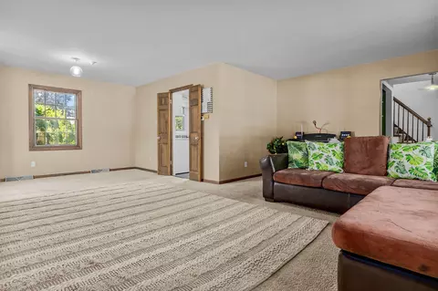 Living - 3125 N Doris Ln, Appleton, WI 54911 photo 4 of 5