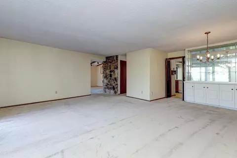 Living - 1233 W Nicolet Cercle, Appleton, WI 54914 photo 3 of 7