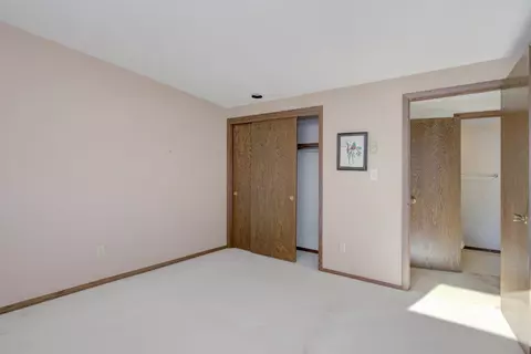 Bedroom - 1233 W Nicolet Cercle, Appleton, WI 54914 photo 4 of 6