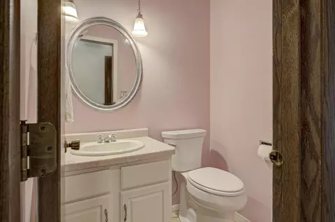 Bath - 1233 W Nicolet Cercle, Appleton, WI 54914 photo 1 of 3