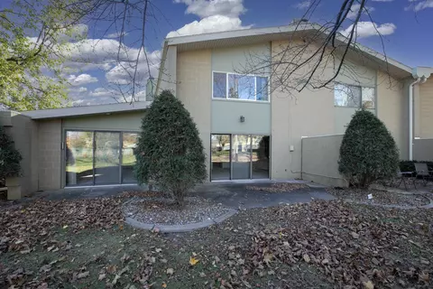 Exterior - 1233 W Nicolet Cercle, Appleton, WI 54914 photo 4 of 8
